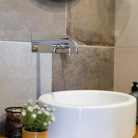 Old בית הארחה 4*